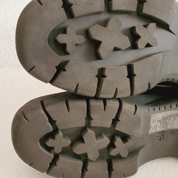 H&M Leather Chelsea Ankle Platform Pull On Moto Booties size 39EU/9US - Picture 7 of 14